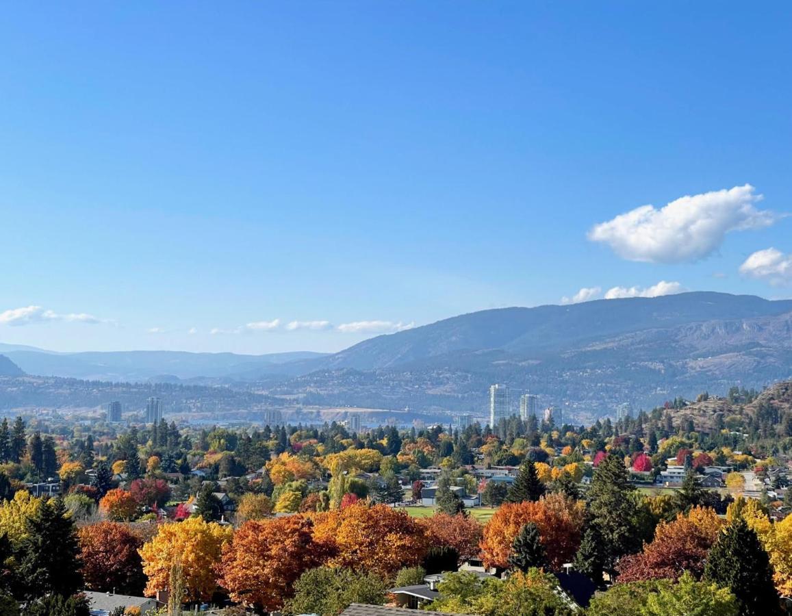 A Vista Villa Couples Retreat Kelowna Exterior foto